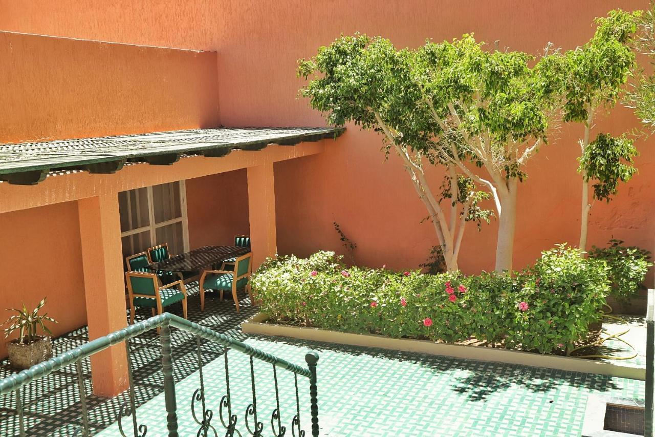 Hotel Parador Лаюне Екстериор снимка
