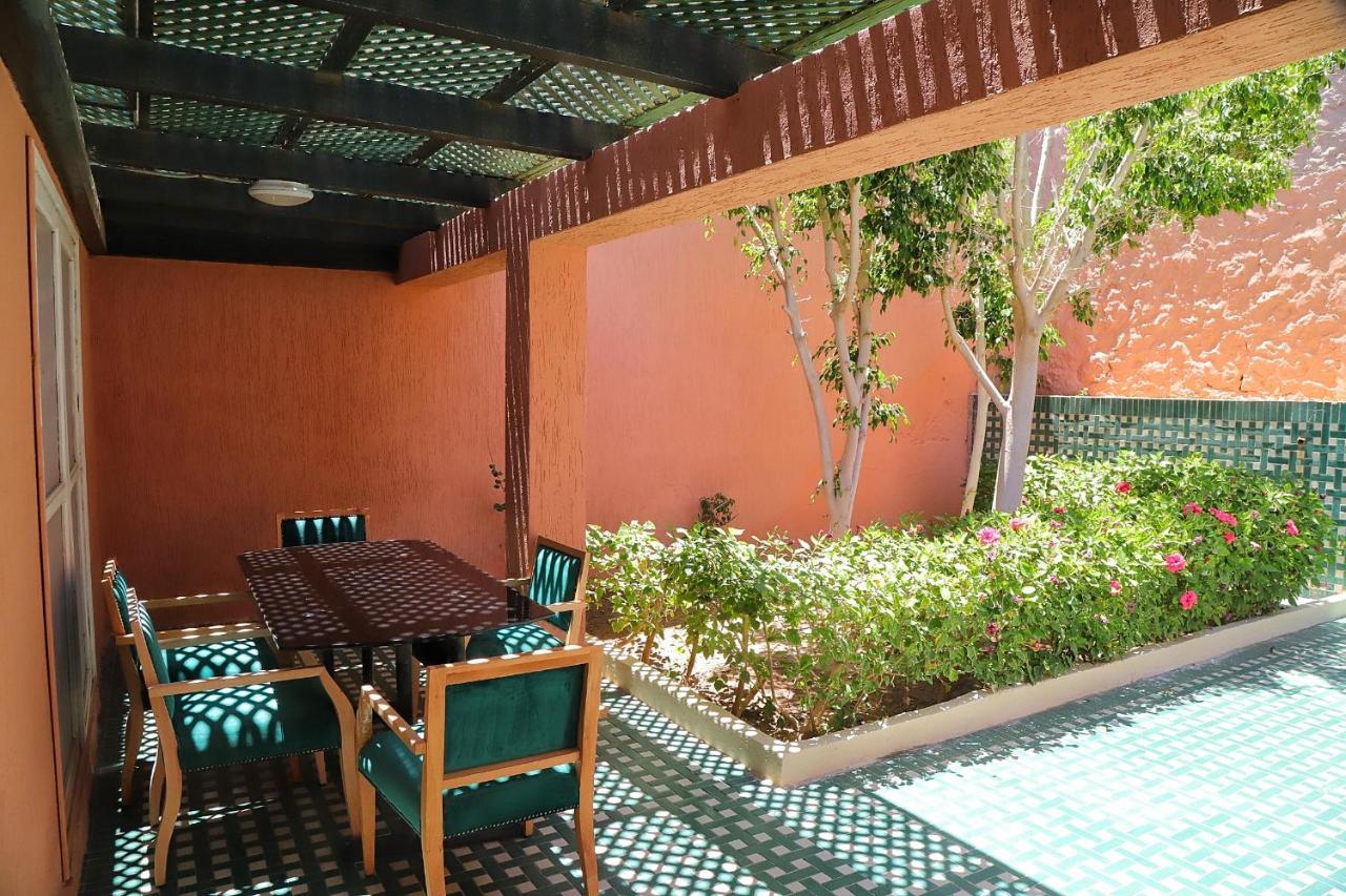 Hotel Parador Лаюне Екстериор снимка
