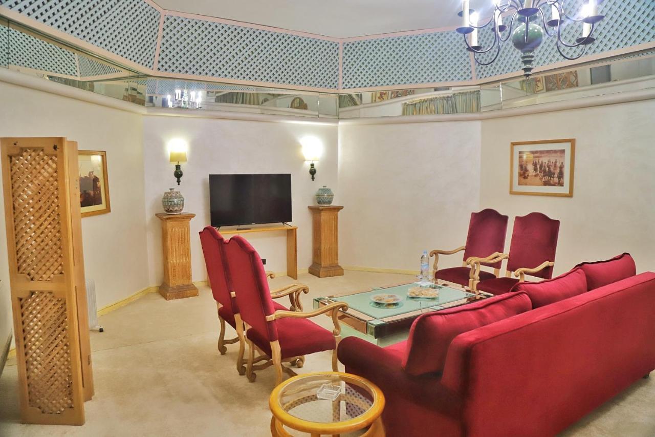 Hotel Parador Лаюне Екстериор снимка