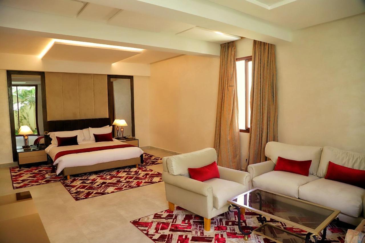 Hotel Parador Лаюне Екстериор снимка